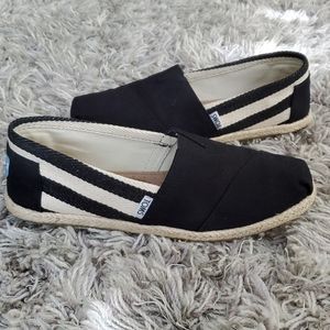 Women's Classic Tom's Canvas Shoe